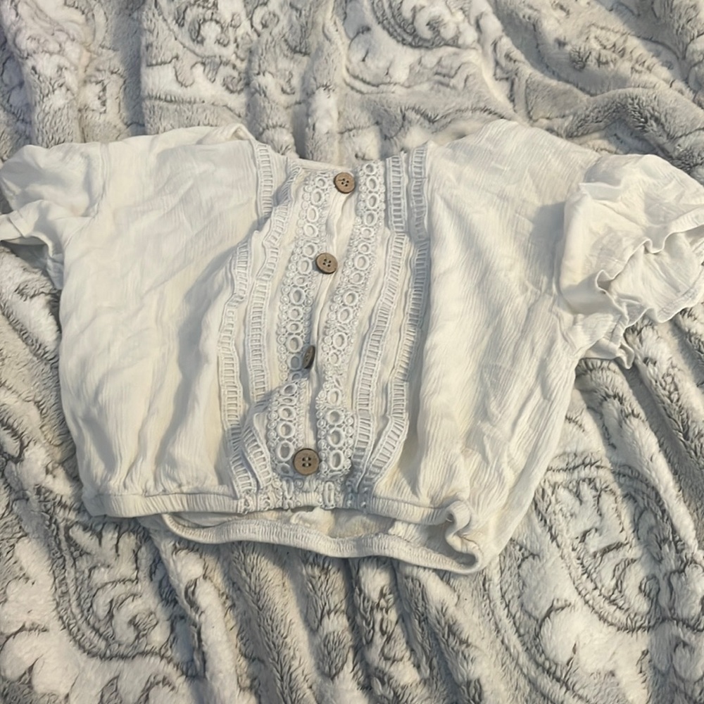 White crop top with brown buttons circle and rectangle detail size xs